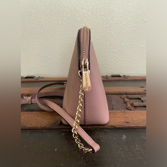 Authentic Michael Kors Cindy LG Dome leather crossbody bag purse ~ - Picture 15 of 16